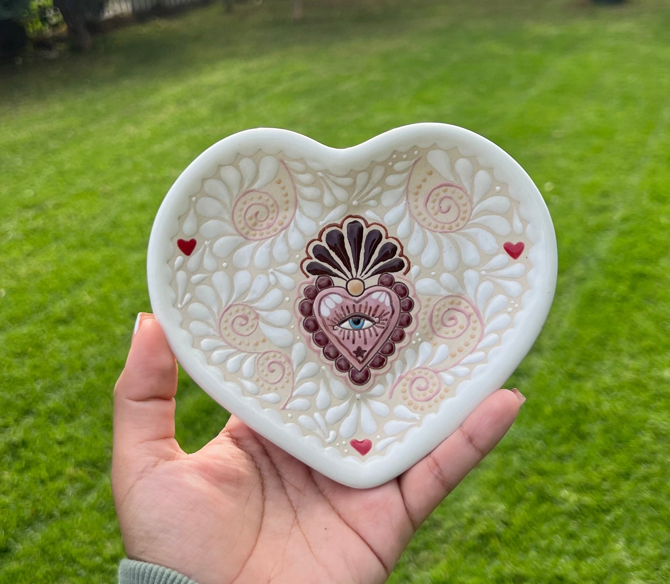 Amor Sagrado Tazita Corazón Set | Heart Mug Set| PRE-ORDER 6-14 WEEKS